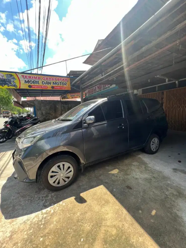 Daihatsu Sigra M M/T 2025