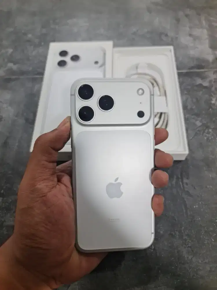 Iphone 17 promax 256gb silver ibox