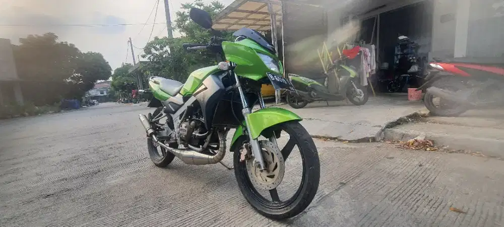 Ninja R 2010 motor pribadi