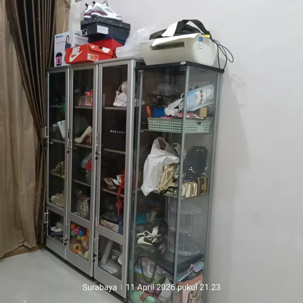 Dijual sepaket 4 rak kaca + aluminium