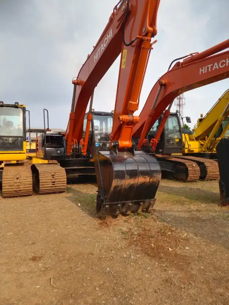 Hitachi Zaxis200-5G Tahun 2022