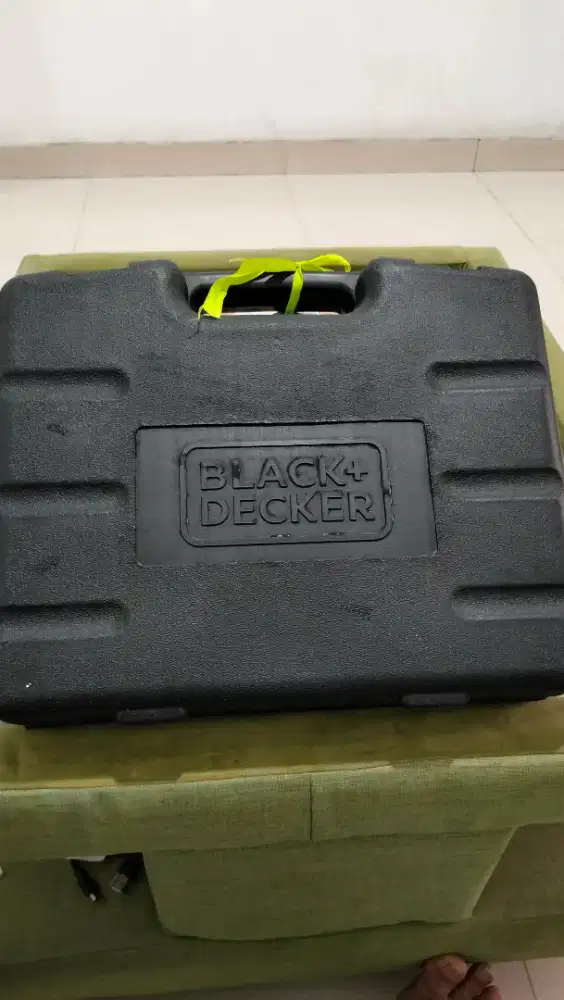 Jual Black+Decker RT18KA, sebuah mesin gerinda mini