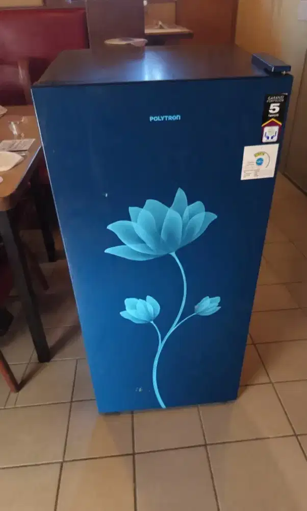 Kulkas Polytron jumbo satu pintu