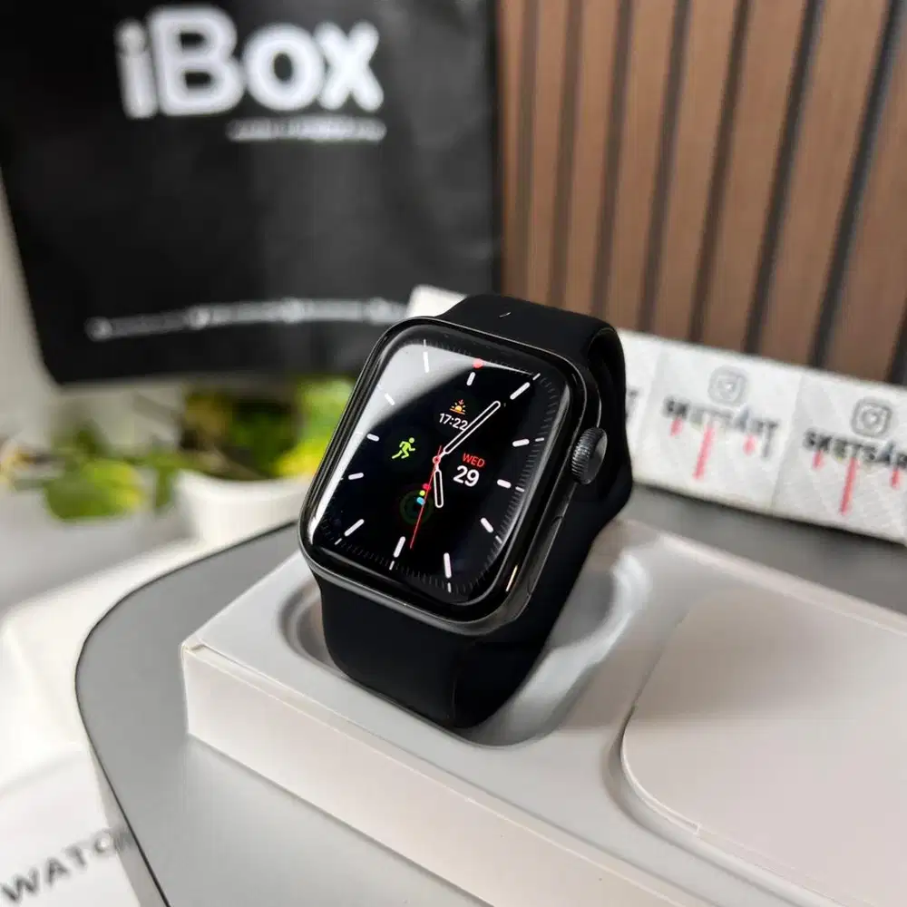 Apple Watch Series 5 40mm iBox Spacegray iwatch Battery Health 86%