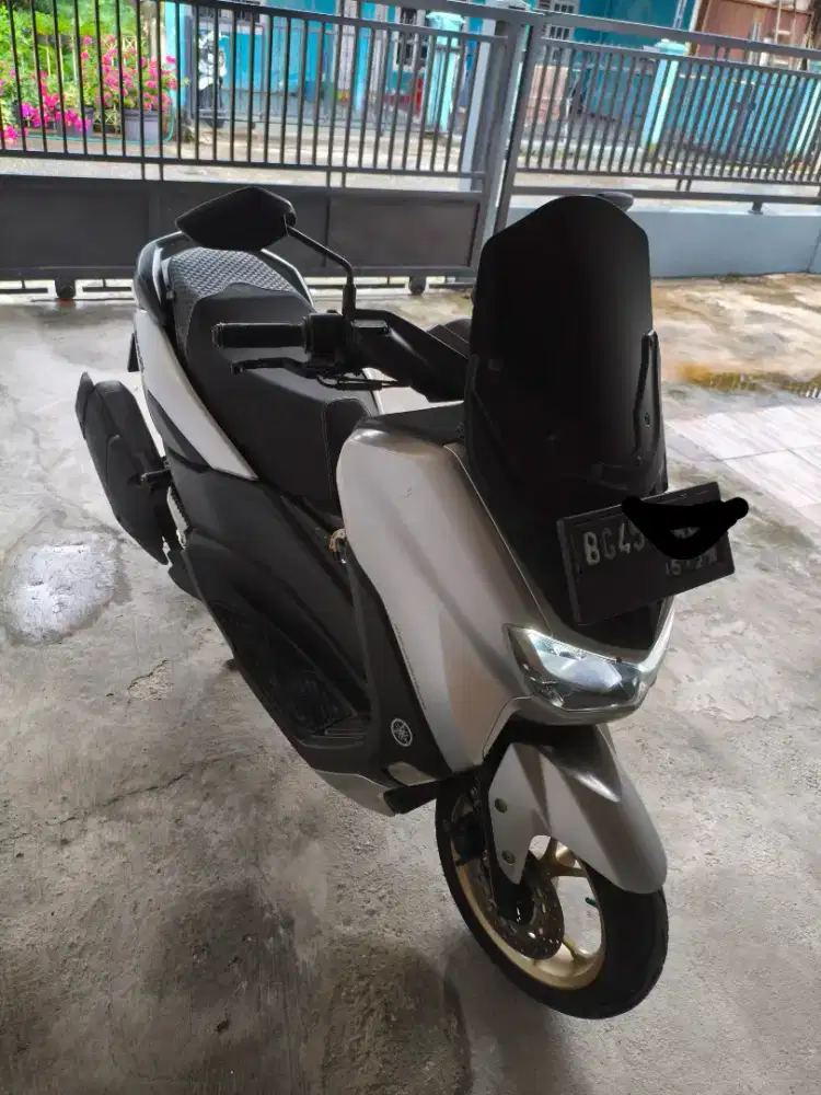 Nmax New silver 2022