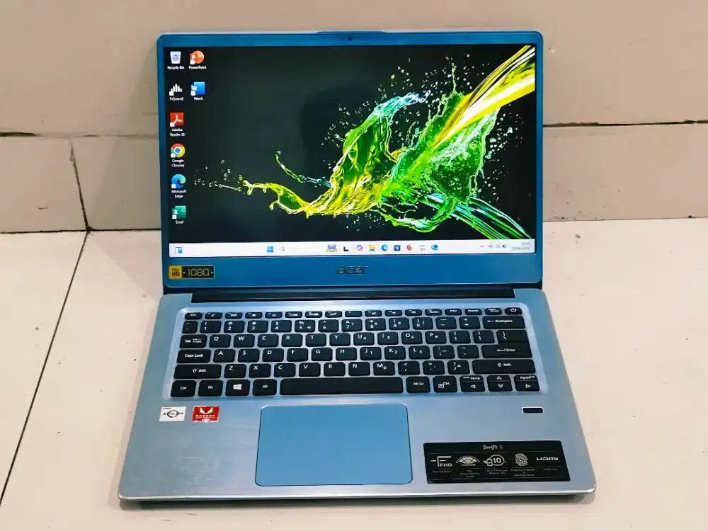 Acer swift 3 amd Athlon silver 300u ram 4 gb ssd 512 gb