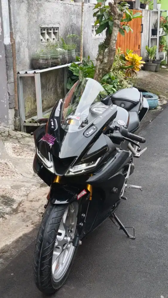 Yamaha R15 v3 2019 gantengg