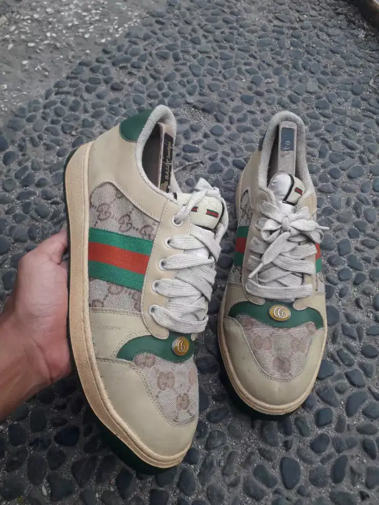 Sepatu  Gucci casual