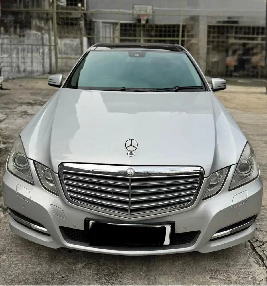 Mercedes-Benz E-Class 2011 Bensin