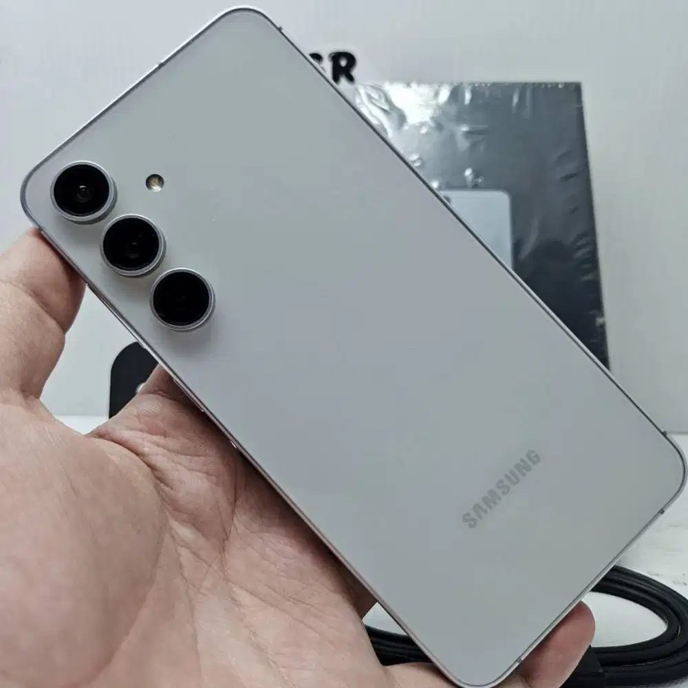 Samsung Galaxy S24 FE 256GB Fullset LIKE NEW