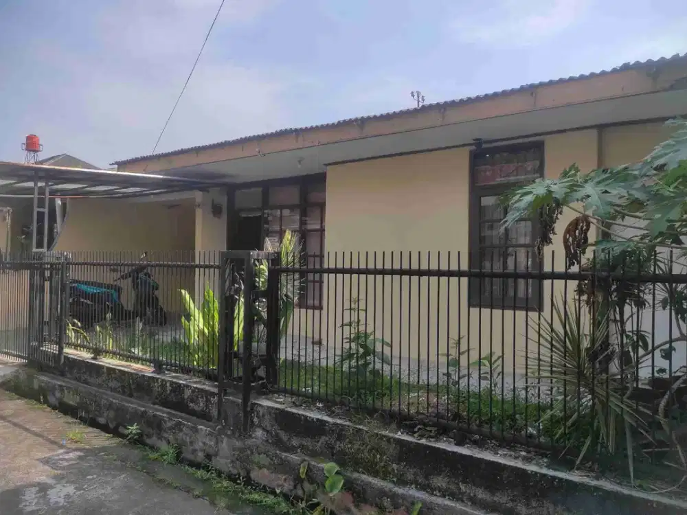 DI KONTRAKAN RUMAH STRATEGIS 05 MENIT KE JL RAYA MARGACINTA