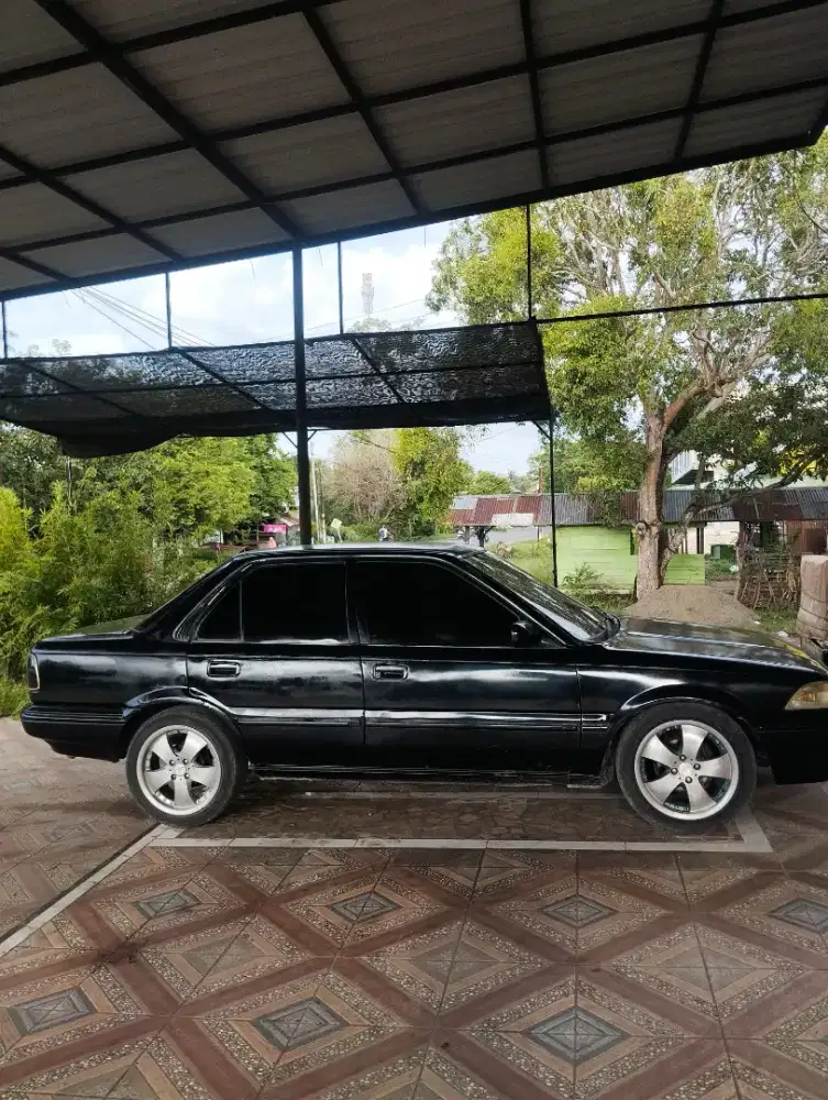 Toyota Twincam Tahun 89-90 Warna Hitam