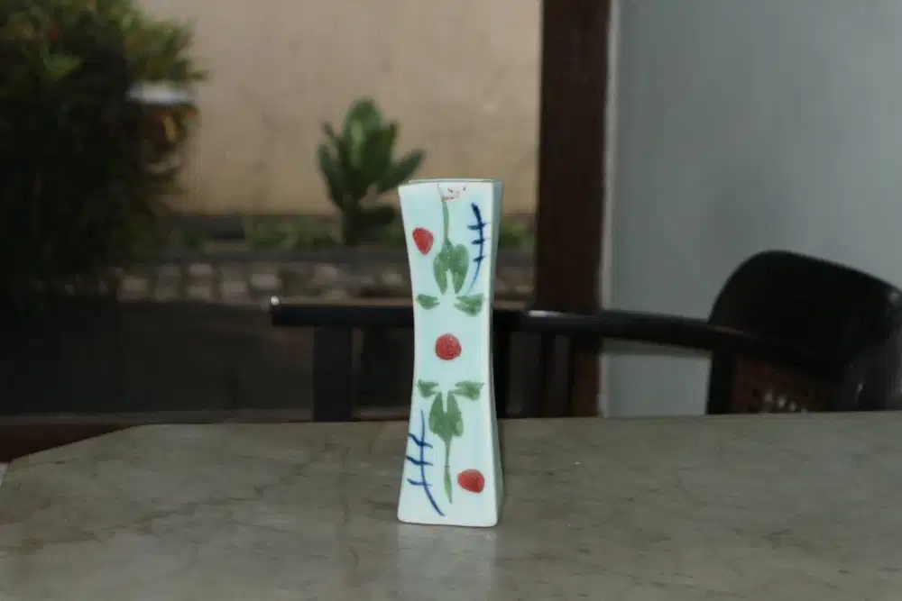 Vas Mini Kaca Opaline Vintage – Hand Painted Floral Vase