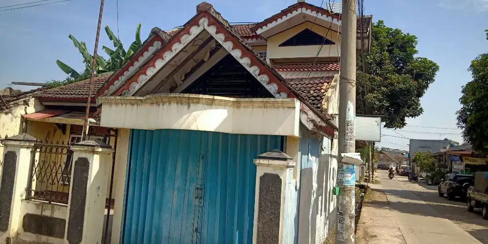 Rumah Lama Dekat Dengan Akses Tol