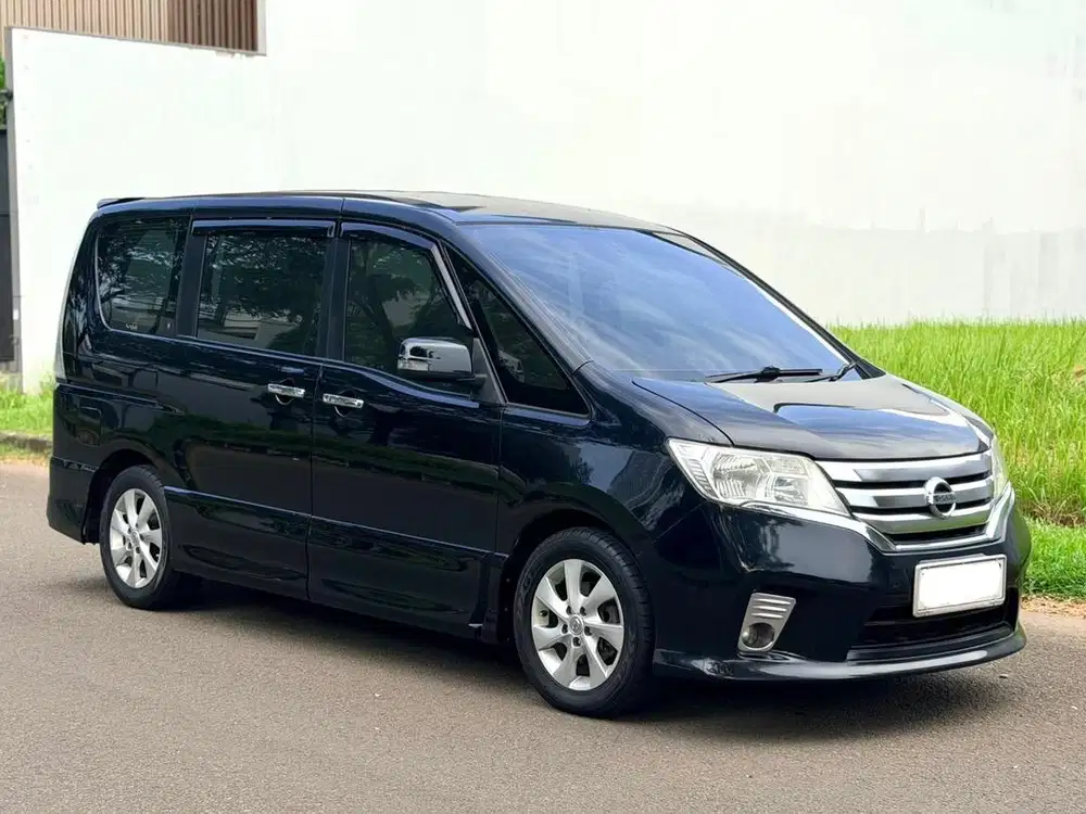 NISSAN SERENA HIGHWAY STAR HWS TAHUN 2013 WARNA HITAM PAJAK PANJANG