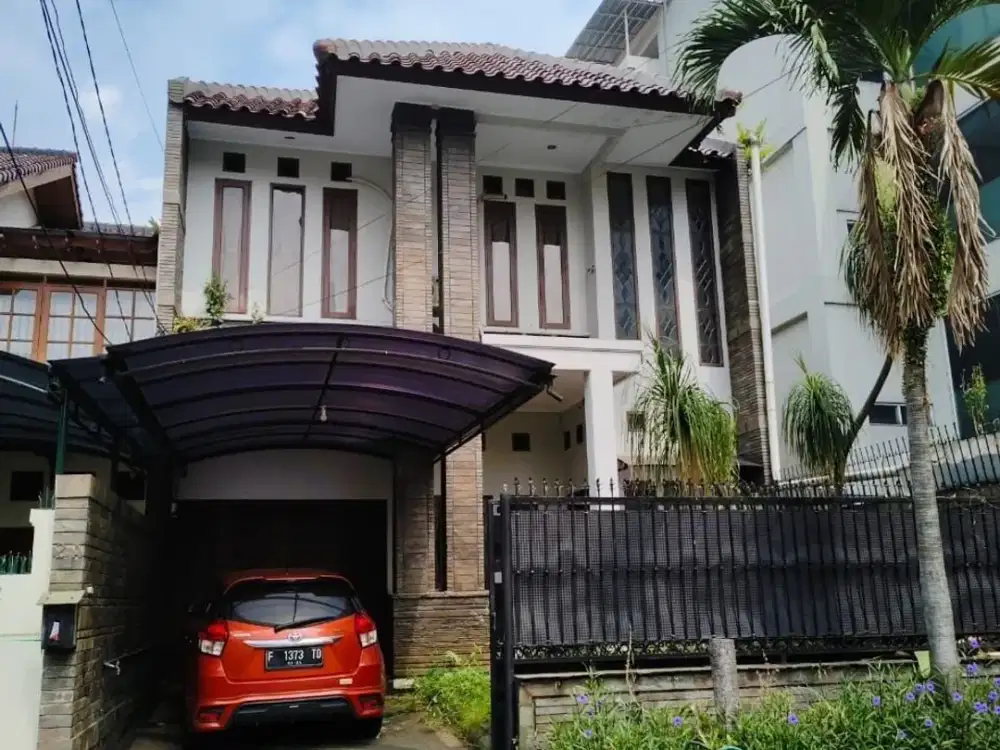 di jual rumah terawat 2 lantai siap huni sutami pasteur bandung
