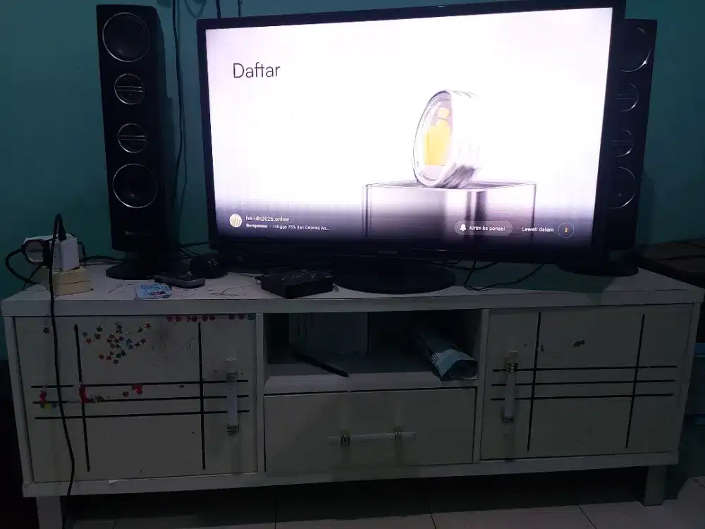 Tv samsung 32inc +stb android+lemari tvnya