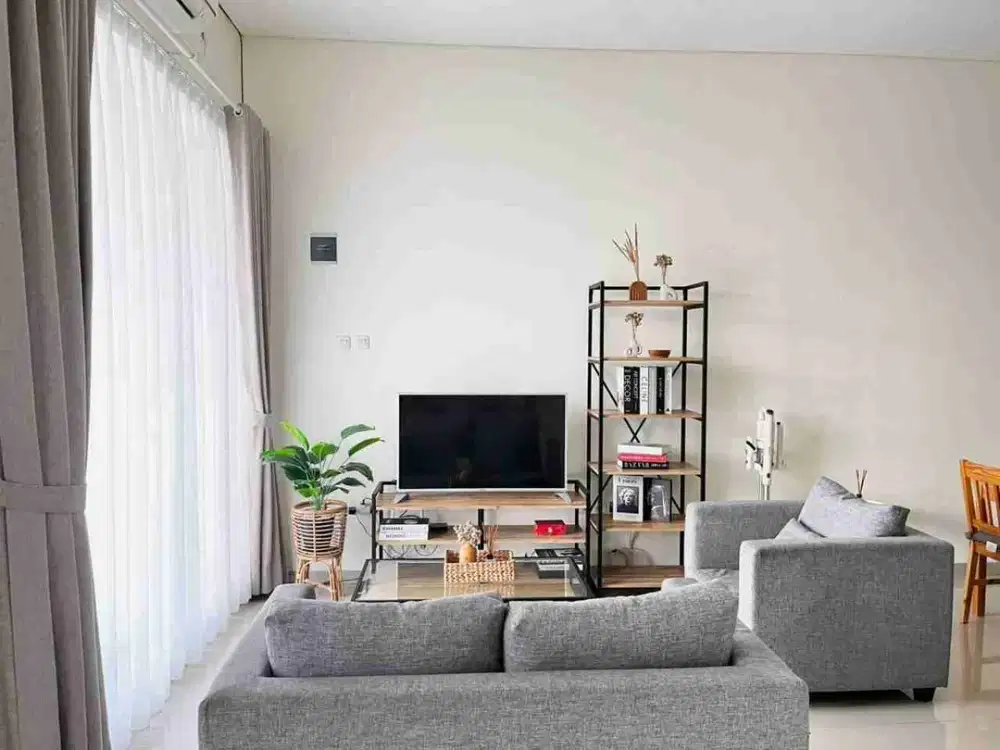 Rumah Cantik LT 84 Di Komplek Grand Sharon Harga 1,1 Milyar