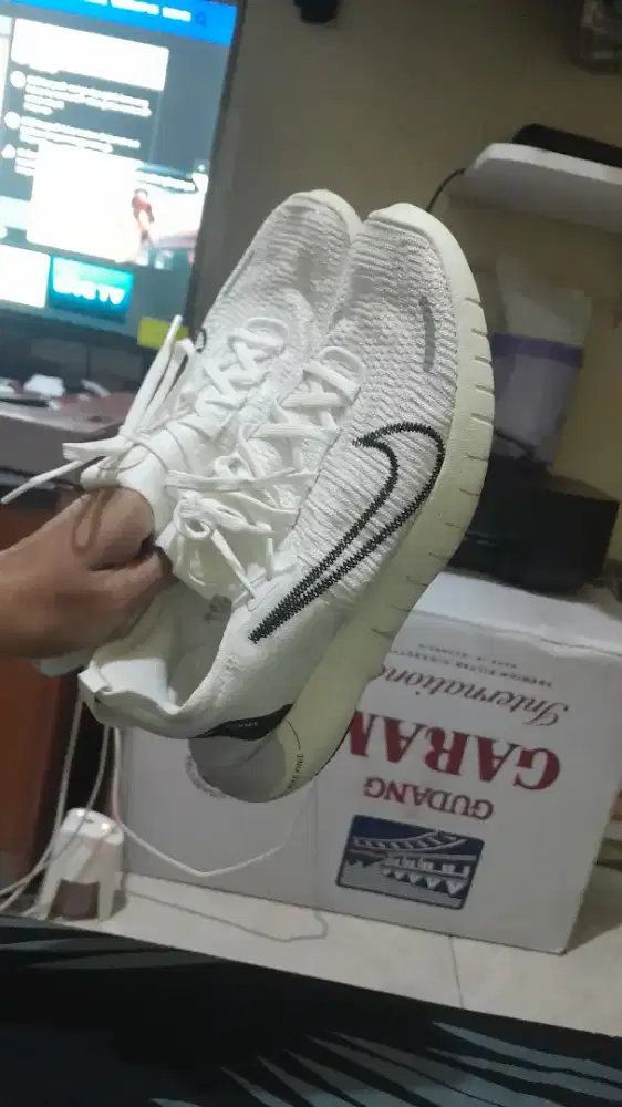 Di jual bu,dan santay aja sih