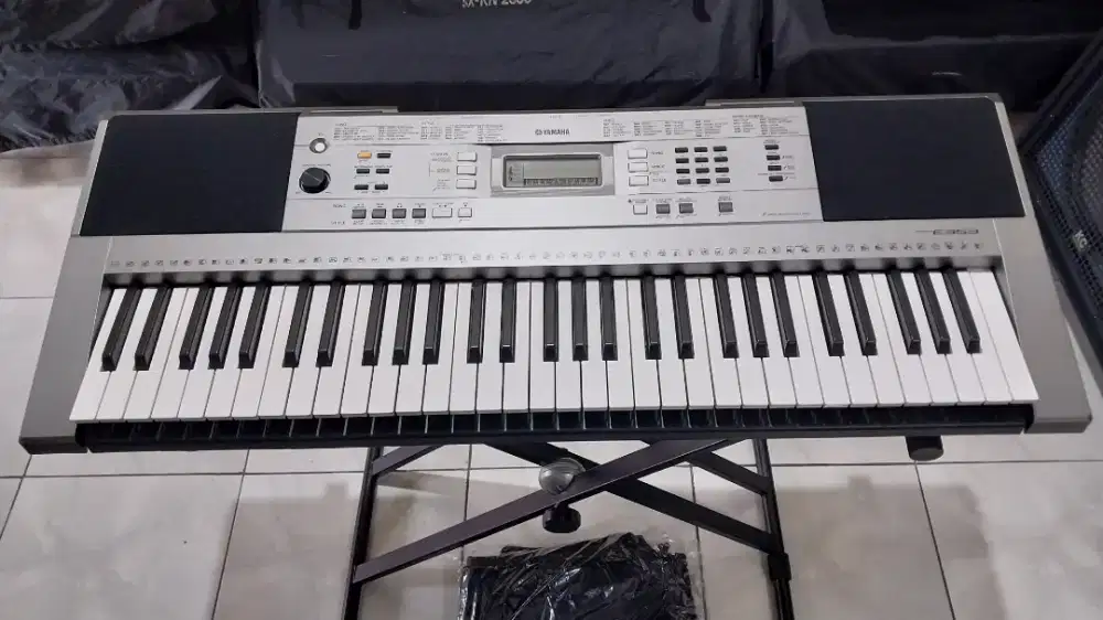 Keyboard Yamaha psr E 353