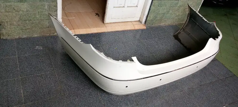 Bamper Belakang Mercedes Benz E 250 2010