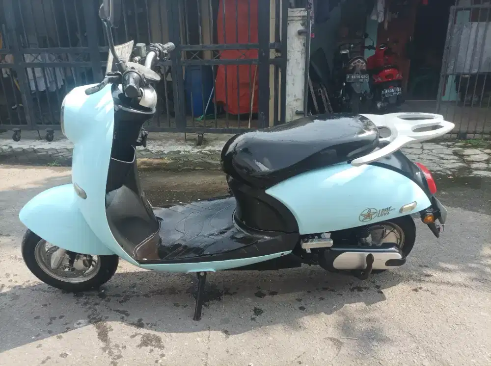 DIJUAL CEPAT MOTOR LISTRIK TANPA BATERAI/AKI