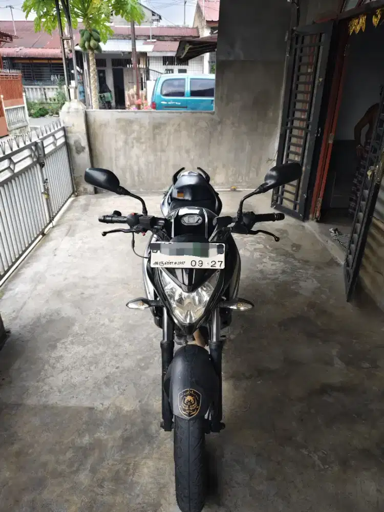 Kawasaki bajaj pulsar 200ns