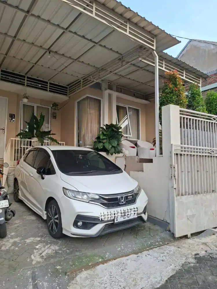 Rumah cantik full furnish siap huni