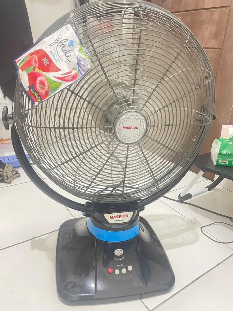 Di jual kipas angin MASPION daya 70 W uk . 450mm