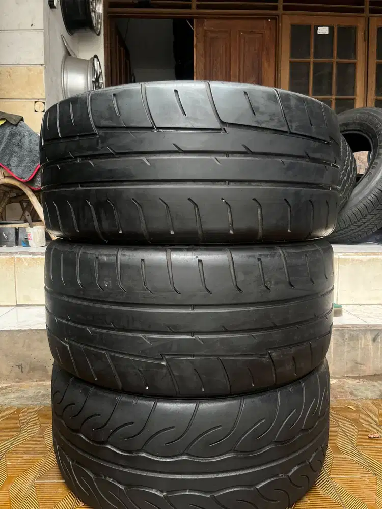 Ban GT Radial Champiro SX2  245 40 r18  2Pcs