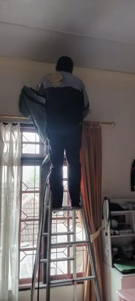 Servis AC, bongkar pasang, cuci , isi pereon, siap tempat