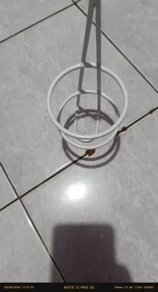 Tempat botol  dinding