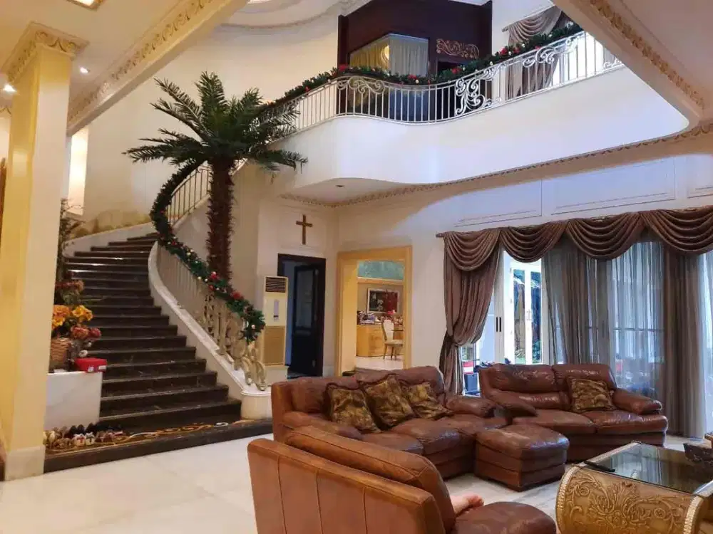 Villa Bukit Regency Pakuwon indah 2lt