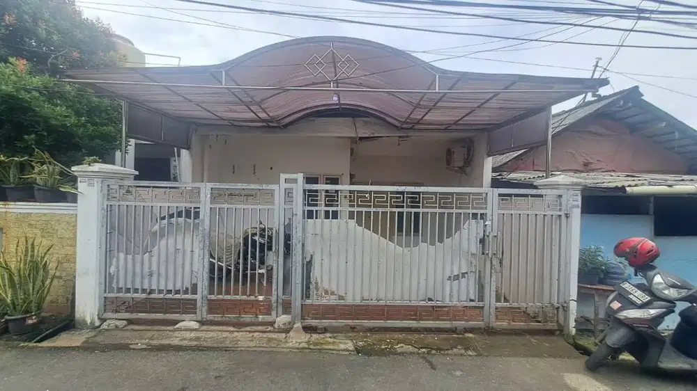Rumah Siap Huni Hadap Utara di Cengkareng Timur, SHM, 1,2 M Nego