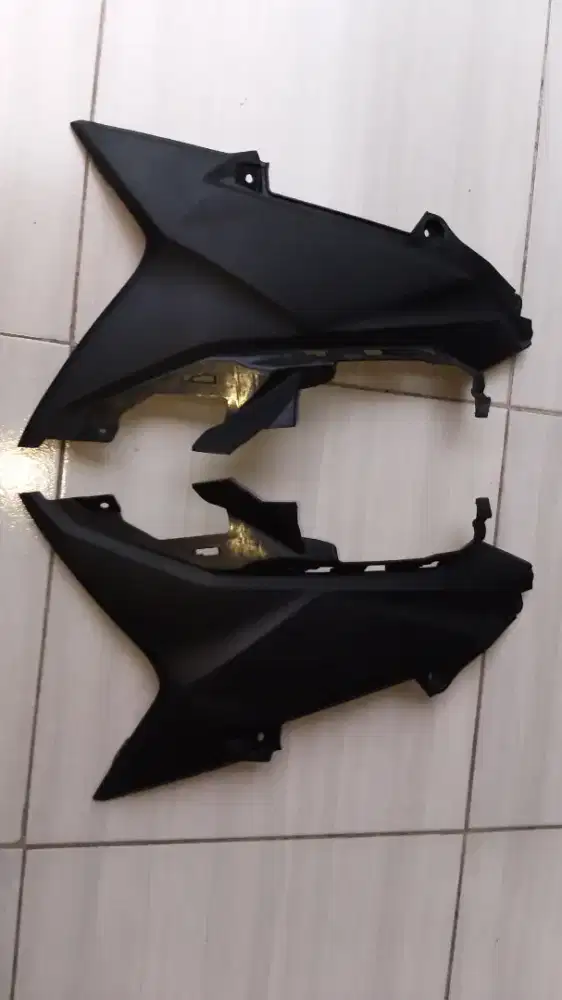 Body side tengah Honda Vario 160
Ori AHM