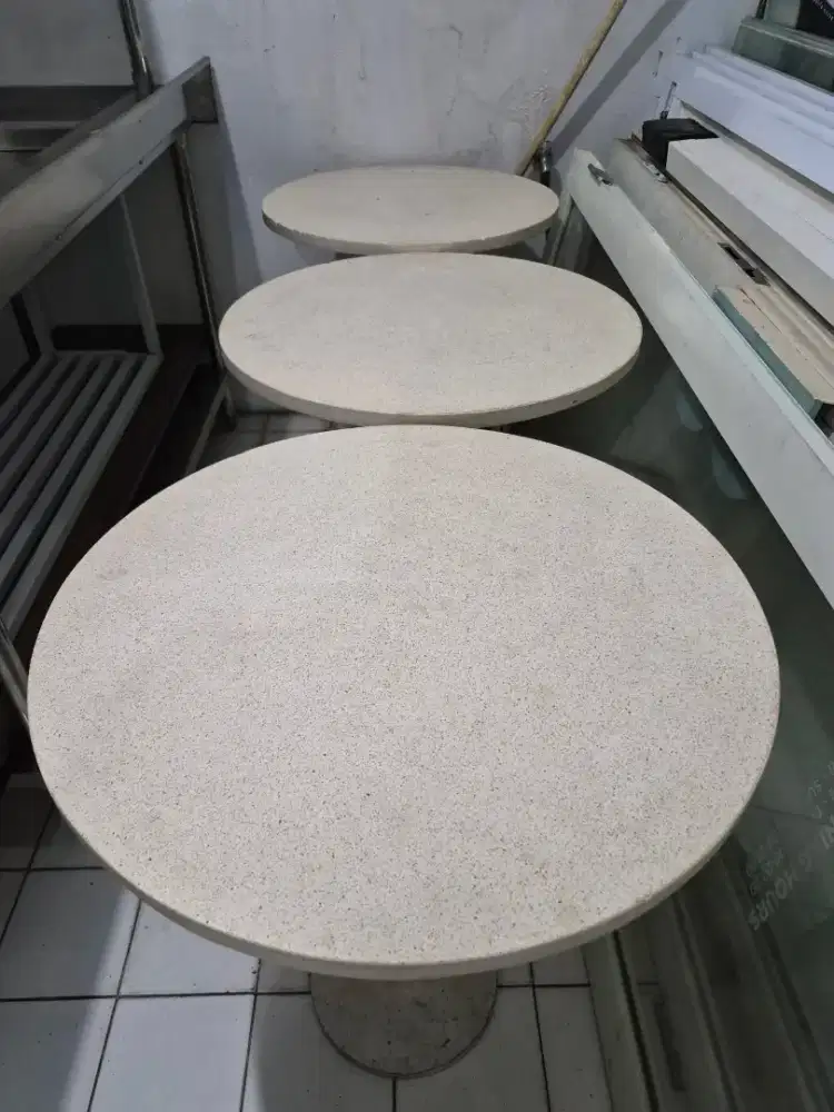 JUAL 10 UNIT MEJA EX CAFFE