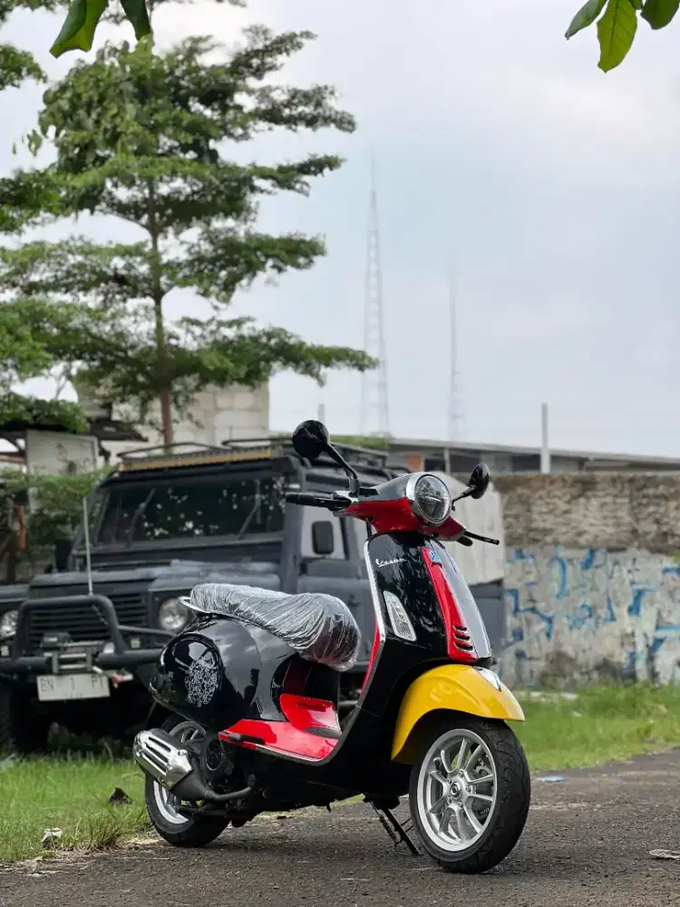 Vespa Primavera Disney Mickey Mouse KM 4rb