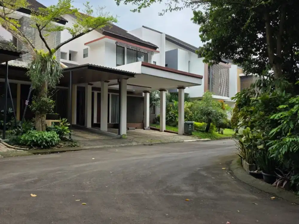 Rumah Mewah di Lingkungan Asri Virginia Lagoon, BSD