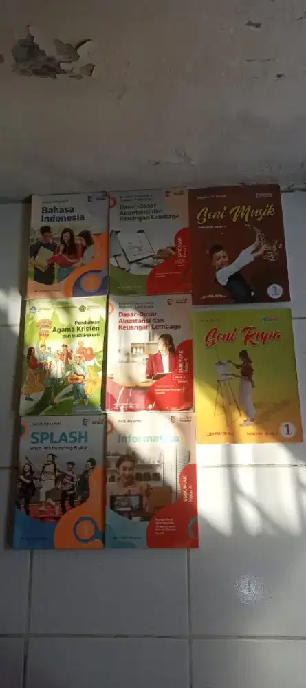 Erlangga dan Yudistira Kelas 10 SMK Akuntansi