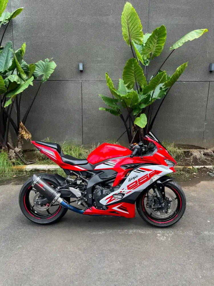 ZX25R SE ABS-QS 2022 Istimewa (Warna Merah Favorit)