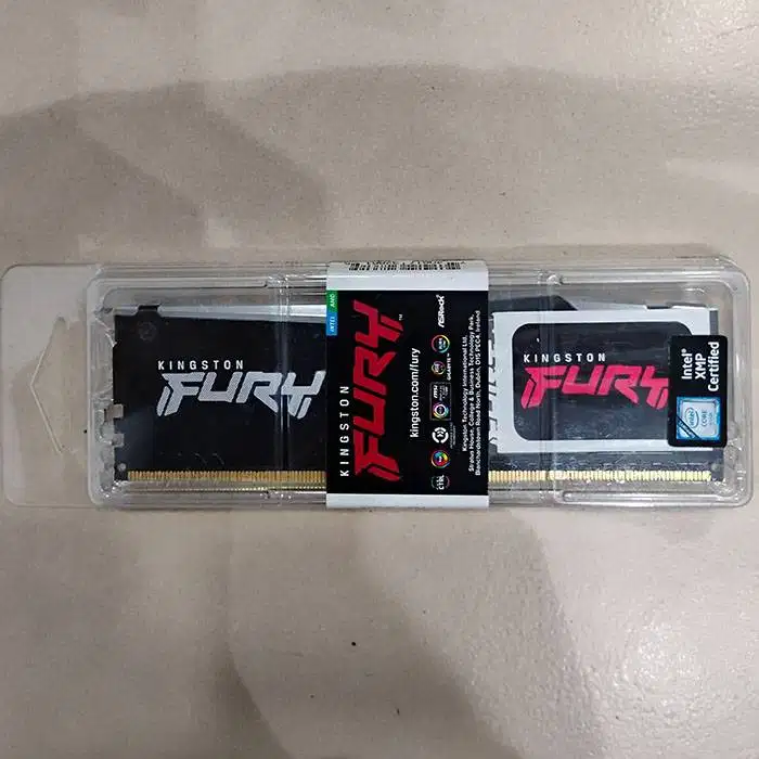 DDR5 8GB 5200 Kingston Fury beast RGB