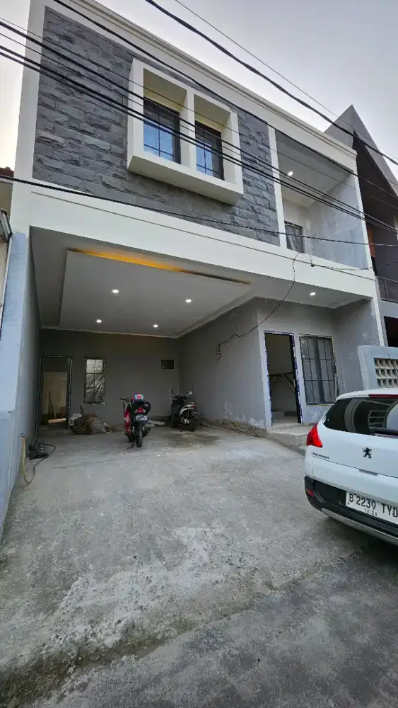 Dijual rumah baru di Ciputat. Jarang ada. Dibawah harga pasar