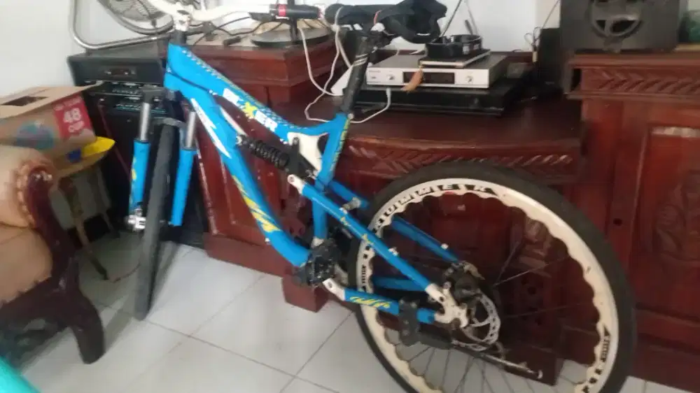 Sepeda pancal pemakaian sendiri