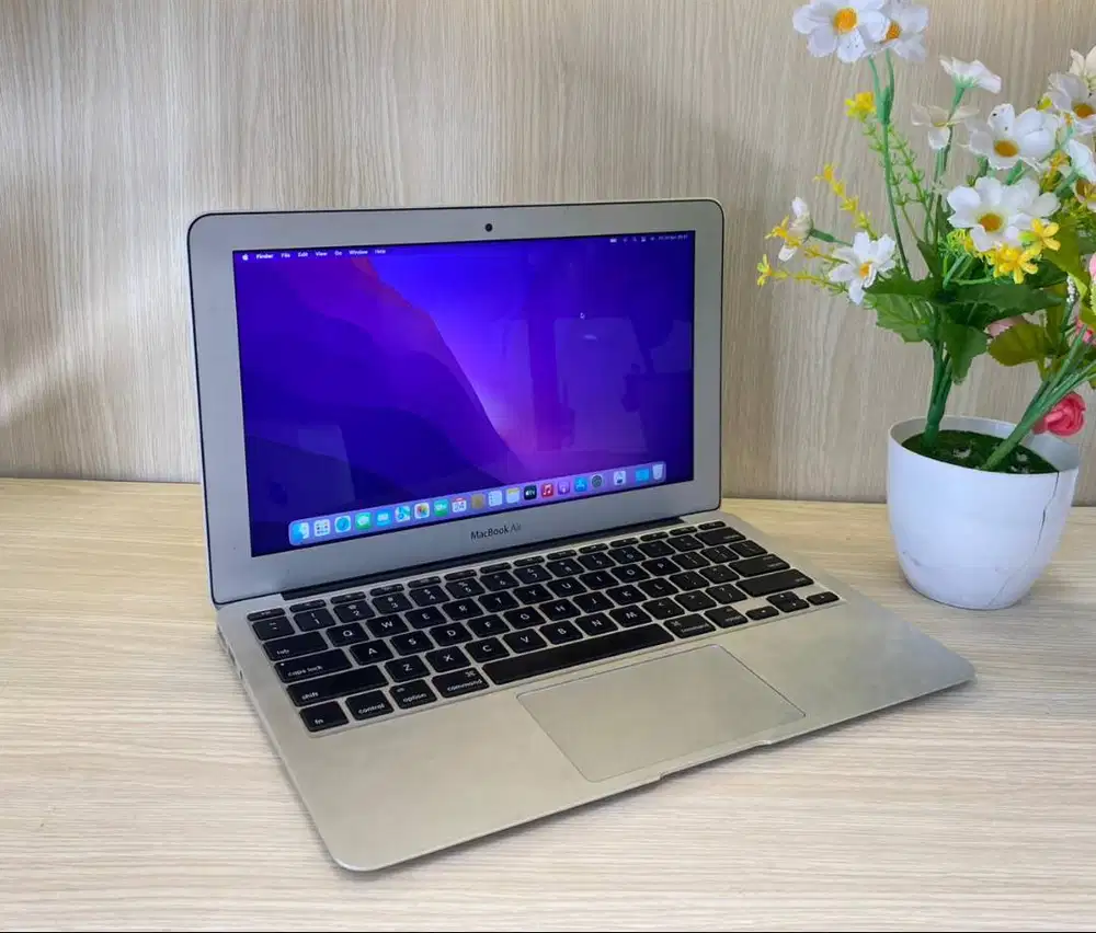 MacBook Air A1465 (2015) 11Inch Dual Core I5 Ram 4GB SSD 128GB