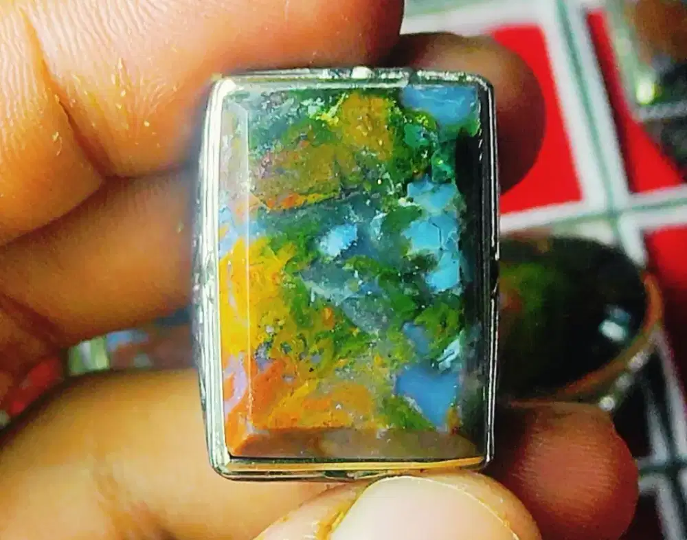 Batu akik pancawarna keristall 5 warna