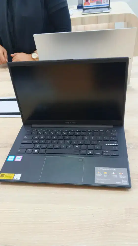 Cicilan laptop Asus Vivobook go 14 ram 8 ssd 256gb