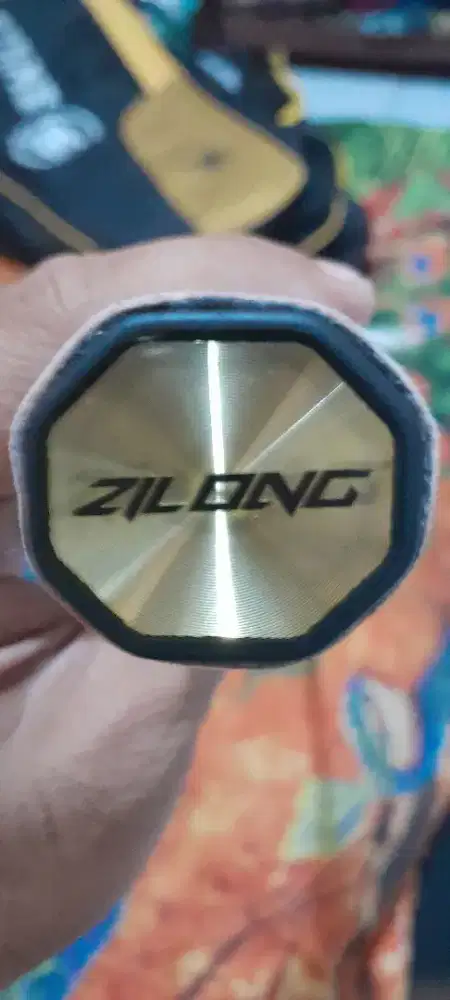 Dijual raket zlong dua raket 500rb tingal pakai