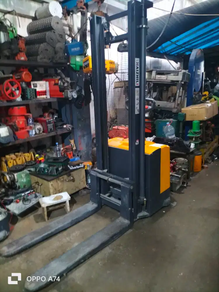 stacker elektrik 2 ton