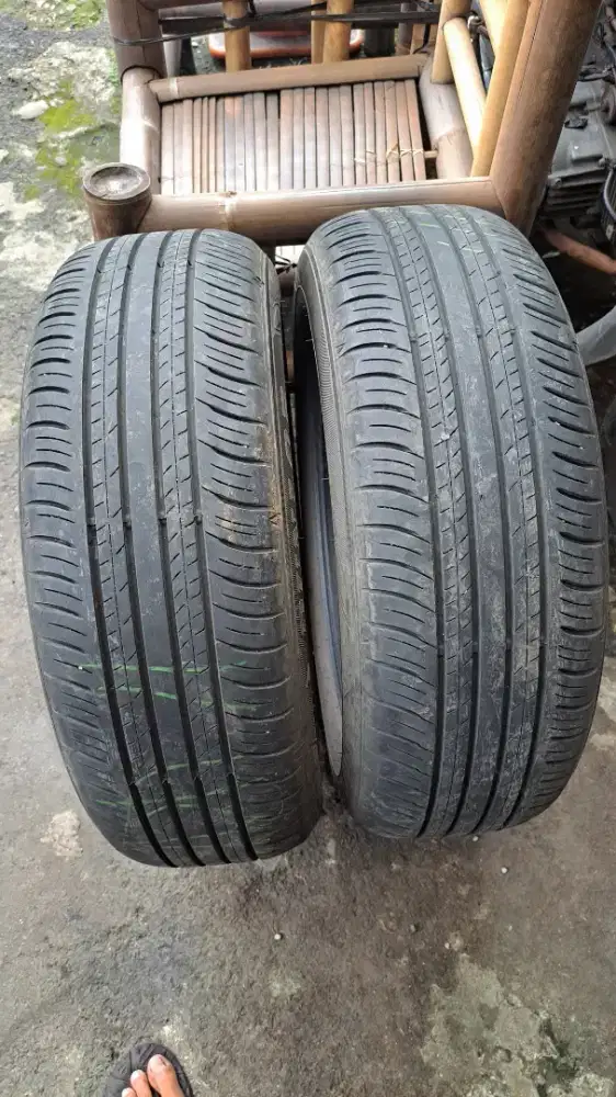 Ban dunlop 215 60 17 masih tebal r17 for rush terios creta xtrail dll
