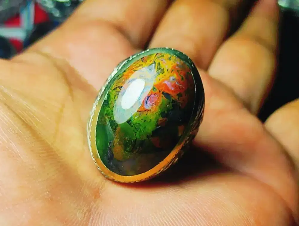 Batu akik pancawarna keristall